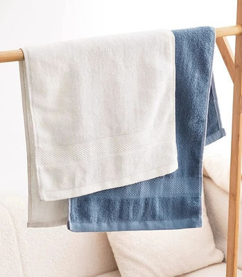 Maßgeschneidertes weißes Badetücher-Set 70*140cm 100% Baumwolle Hotelhandtuch für Luxus-Hausbad