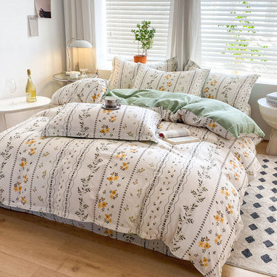 Hochzeits-Vierstück-Kit Bettwäsche Bettdecke Karikatur Baumwollbett Set Luxus Bettwäsche
