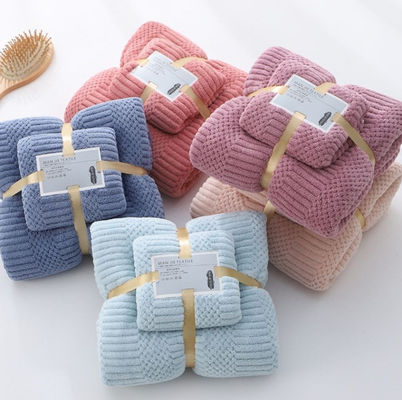 Custom Mikrofiber Schnelltrockene Plüssig Korallenfleece Weiches Handtuch Set Hotel Badetücher 250gm