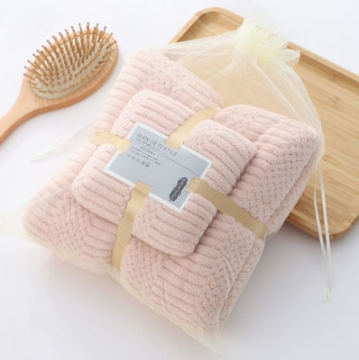 Custom Mikrofiber Schnelltrockene Plüssig Korallenfleece Weiches Handtuch Set Hotel Badetücher 250gm