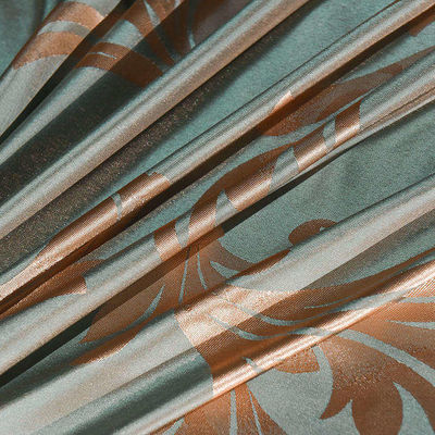 Luxuriöse Bettwäsche im europäischen Stil aus Satin und Seide mit exquisitem Jacquard-Design