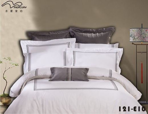 4 Stück Luxus-Designs Druck Bettwäsche Set Hochzeit Bettwäsche Typ Hochzeit Vierteils-Kit