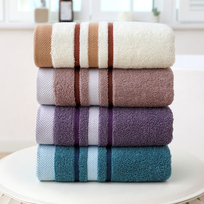 Erleben Sie Luxus mit unseren weichen und absorbierenden Gesichtshandtuch-Sets mit Hotel-LOGO