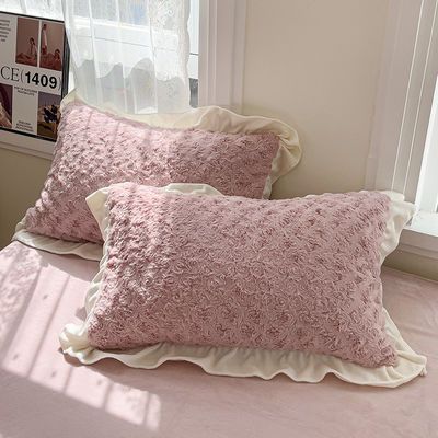 2023 Hot Lace Rose Rabbit Plush Vierteils-Set Komfort-Set mit soliden Muster Typ