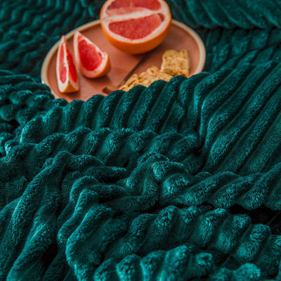 All-Season Green Coral Fleece Throw Blanket für Büro Schlafstühle Ja, maßgeschneiderte Farbe