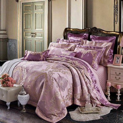 Fügen Sie Ihrem Hotel einen Hauch Luxus mit diesem nachhaltigen Jacquard-Set im europäischen Stil hinzu