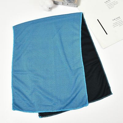 Nicht gewebte Doppelschichten Polyester schnell trockene Sportkühler Handtuch für sofortige Erfrischung