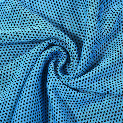 Nicht gewebte Doppelschichten Polyester schnell trockene Sportkühler Handtuch für sofortige Erfrischung