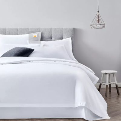 300TC Satin Weiß King Size Hotel Decke Deckel Flachblech Set mit Festmuster