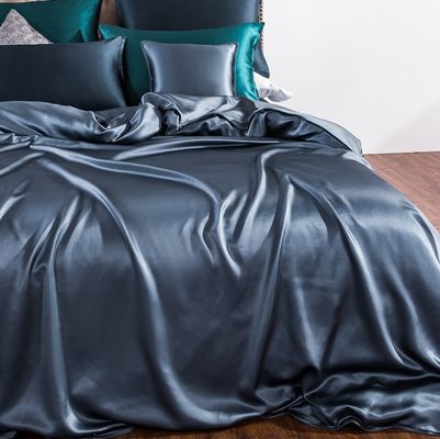 Schlaf gut mit diesem Mulberry Silk Bettdecken-Set.