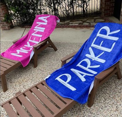 Antimikrobielle persönliche Bezeichnung Strandhandtuch perfekt für Geburtstags-Urlaubsgeschenk